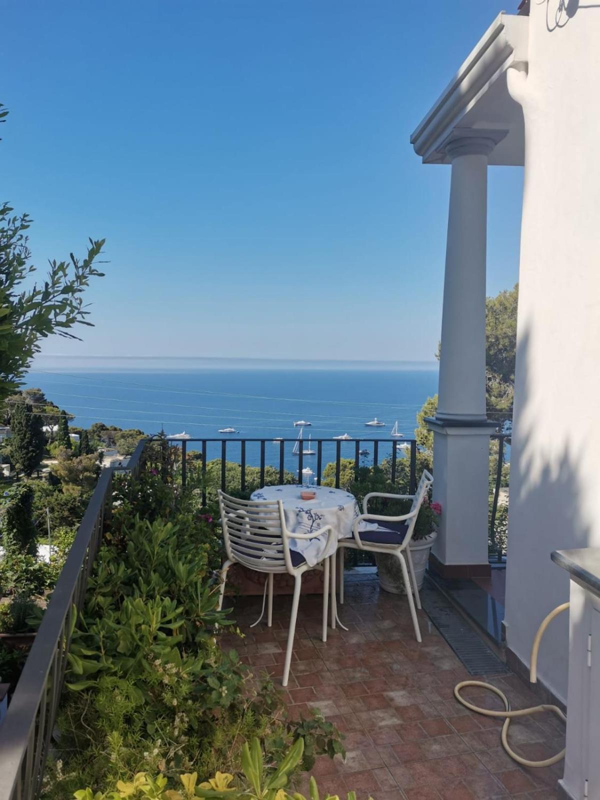 Marvelous Sea View Villa Капри Экстерьер фото