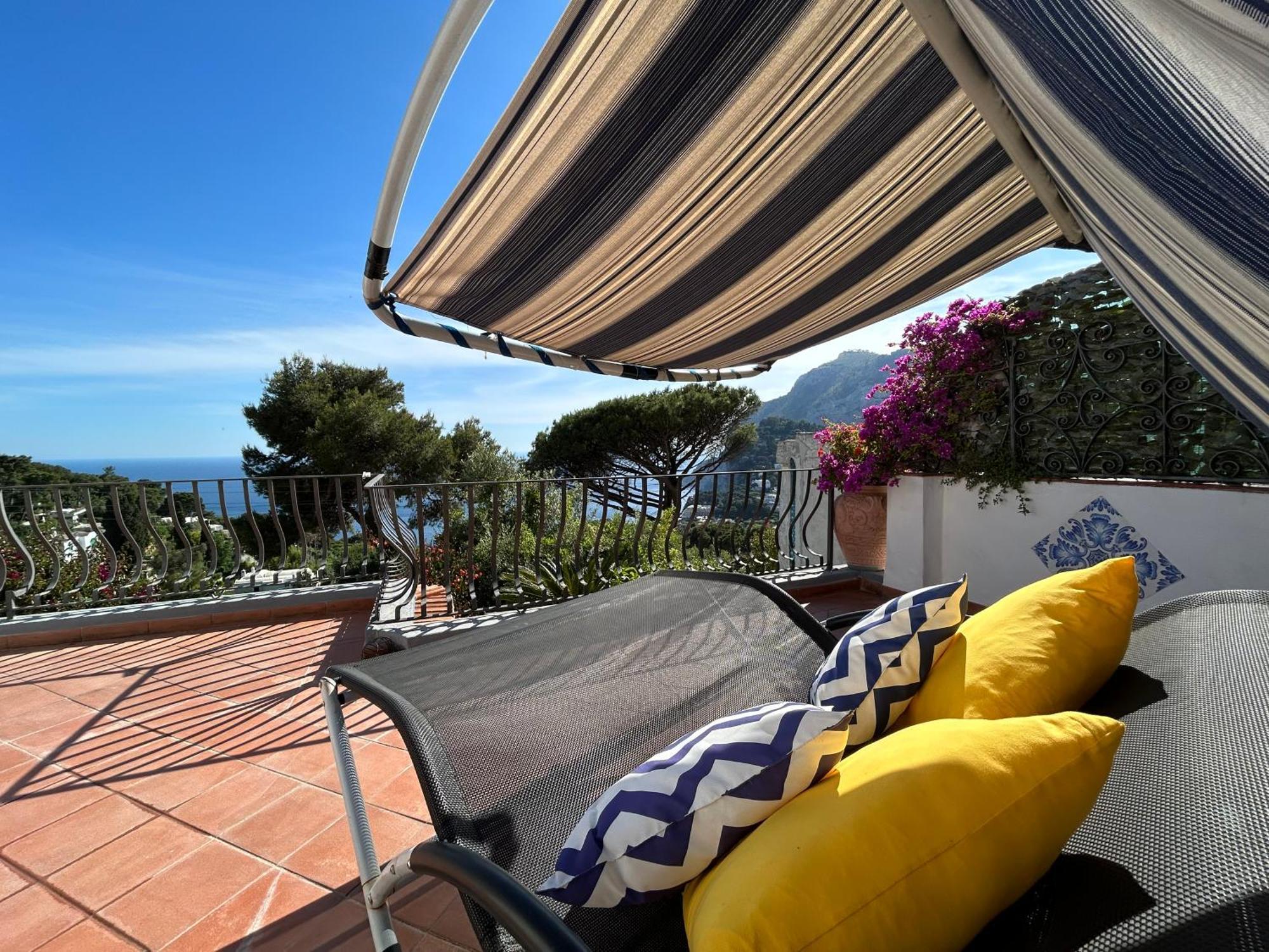 Marvelous Sea View Villa Капри Экстерьер фото