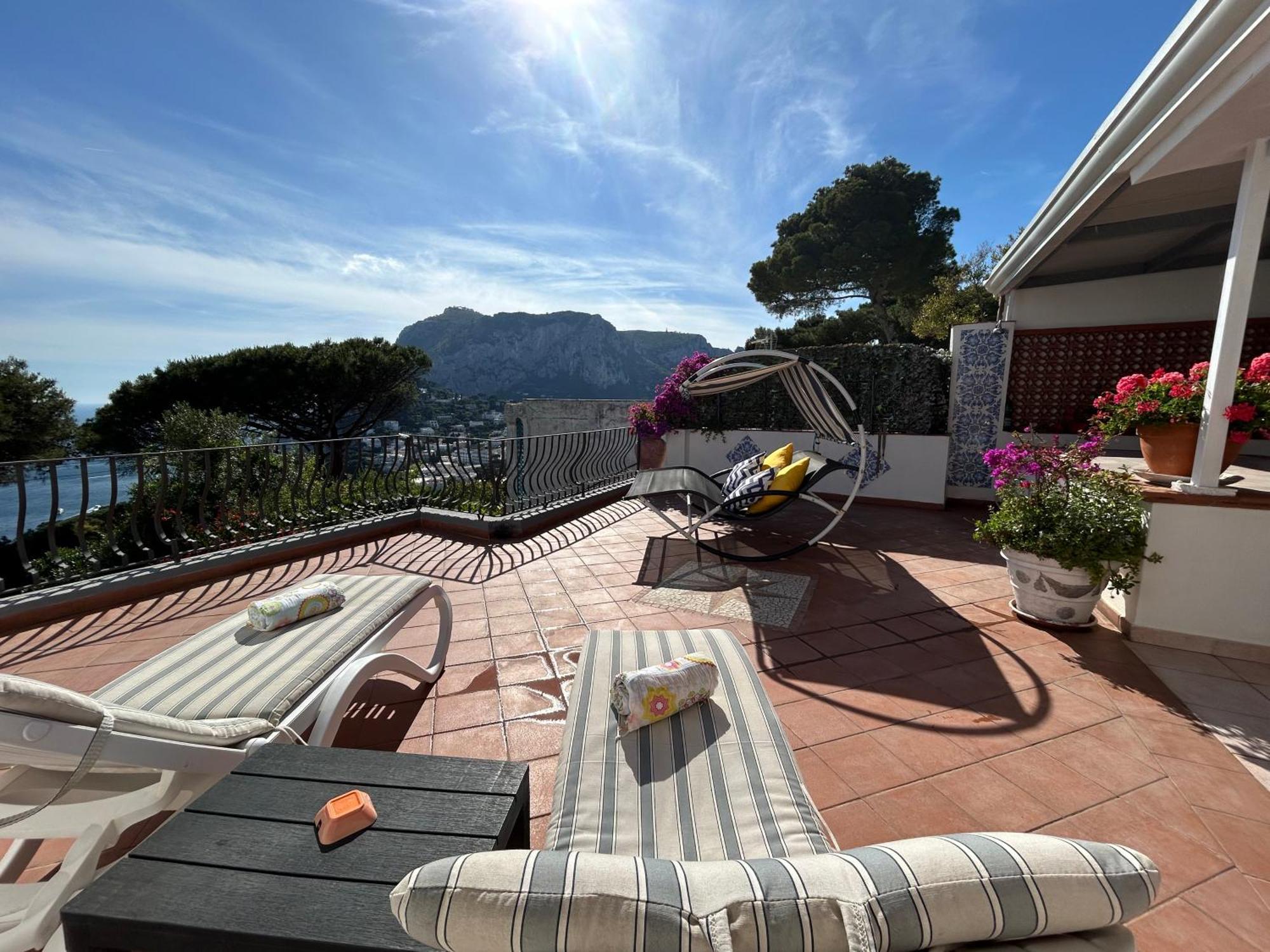Marvelous Sea View Villa Капри Экстерьер фото