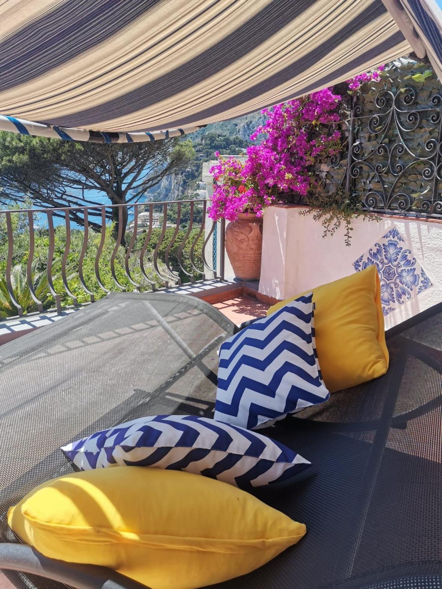 Marvelous Sea View Villa Капри Экстерьер фото