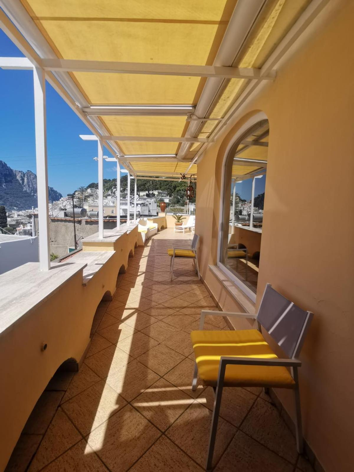 Marvelous Sea View Villa Капри Экстерьер фото