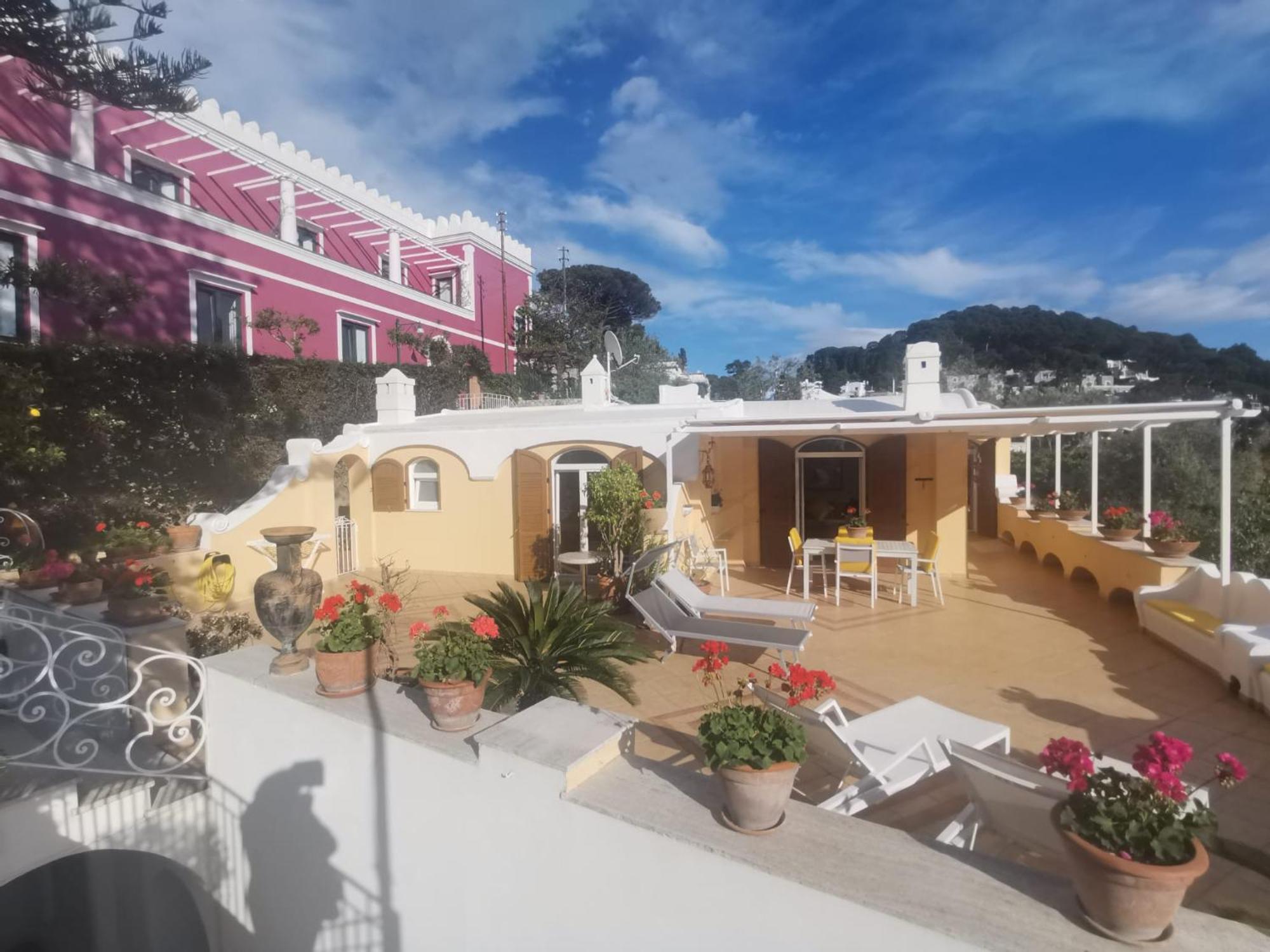 Marvelous Sea View Villa Капри Экстерьер фото
