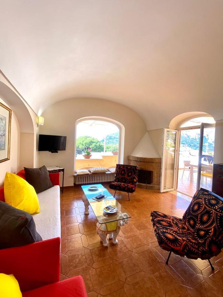 Marvelous Sea View Villa Капри Экстерьер фото