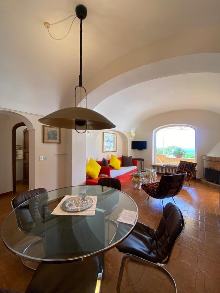Marvelous Sea View Villa Капри Экстерьер фото