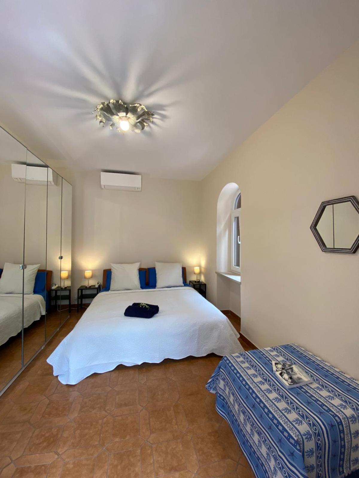 Marvelous Sea View Villa Капри Экстерьер фото